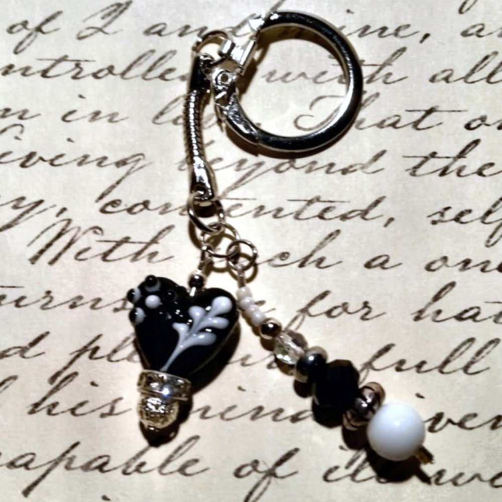 Black & White Beaded Heart Key Chain